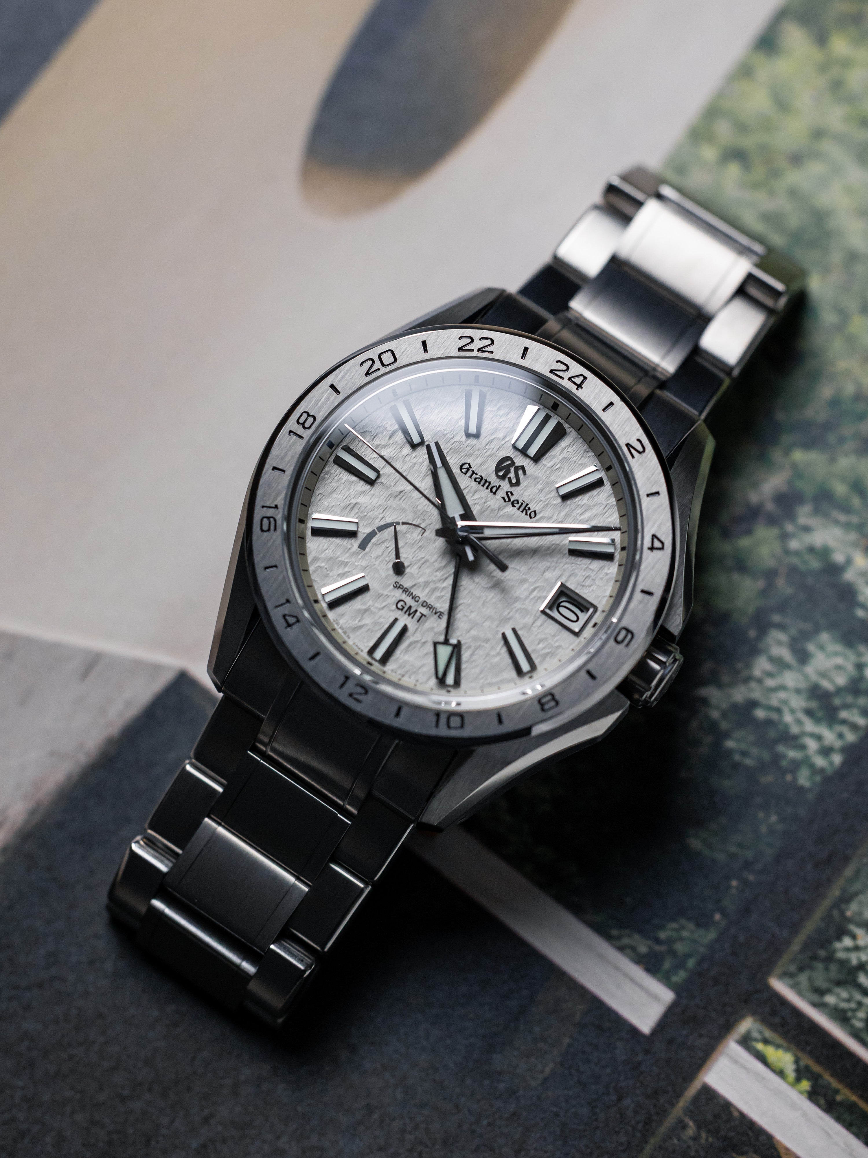 2022 Grand Seiko Evolution 9 GMT ‘Mistflake’