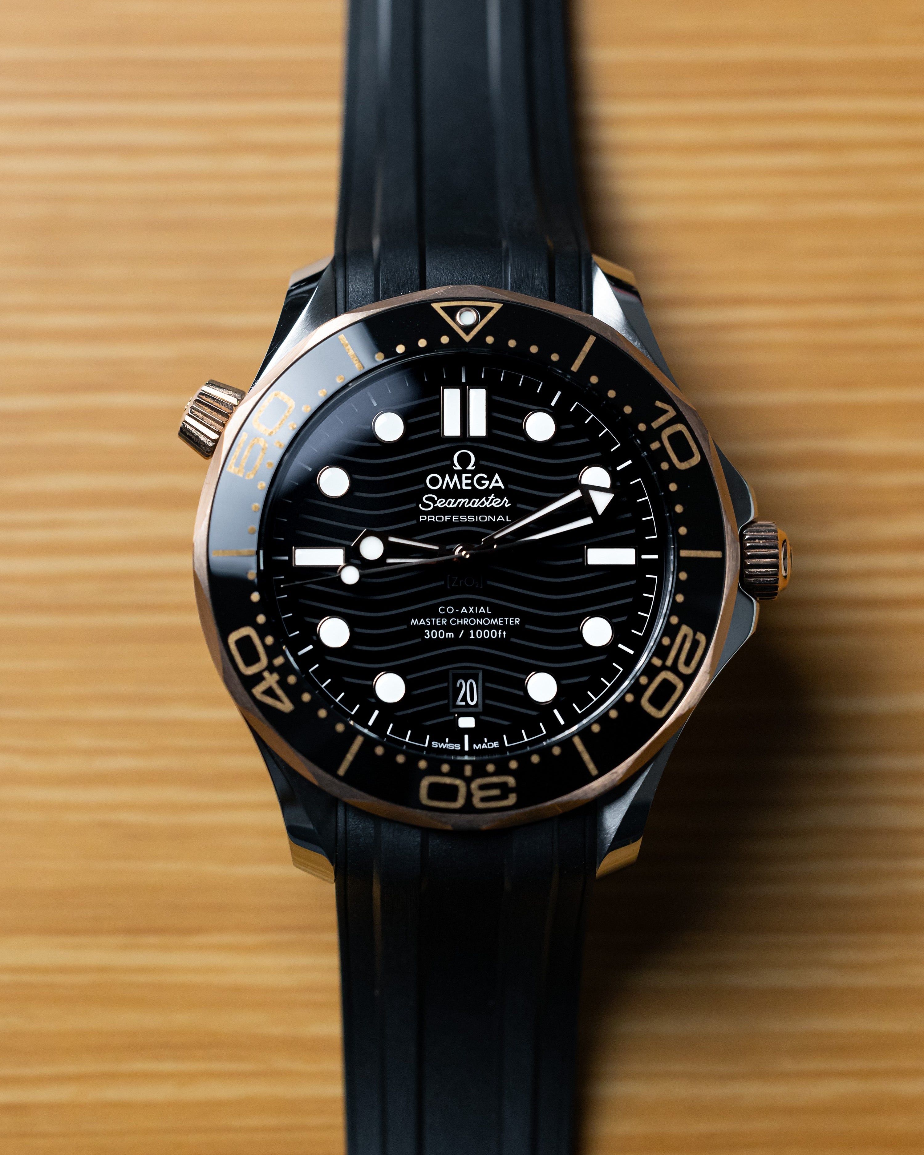 2023 Omega Speedmaster Diver 300m Co-Axil Master Chronometer 42mm