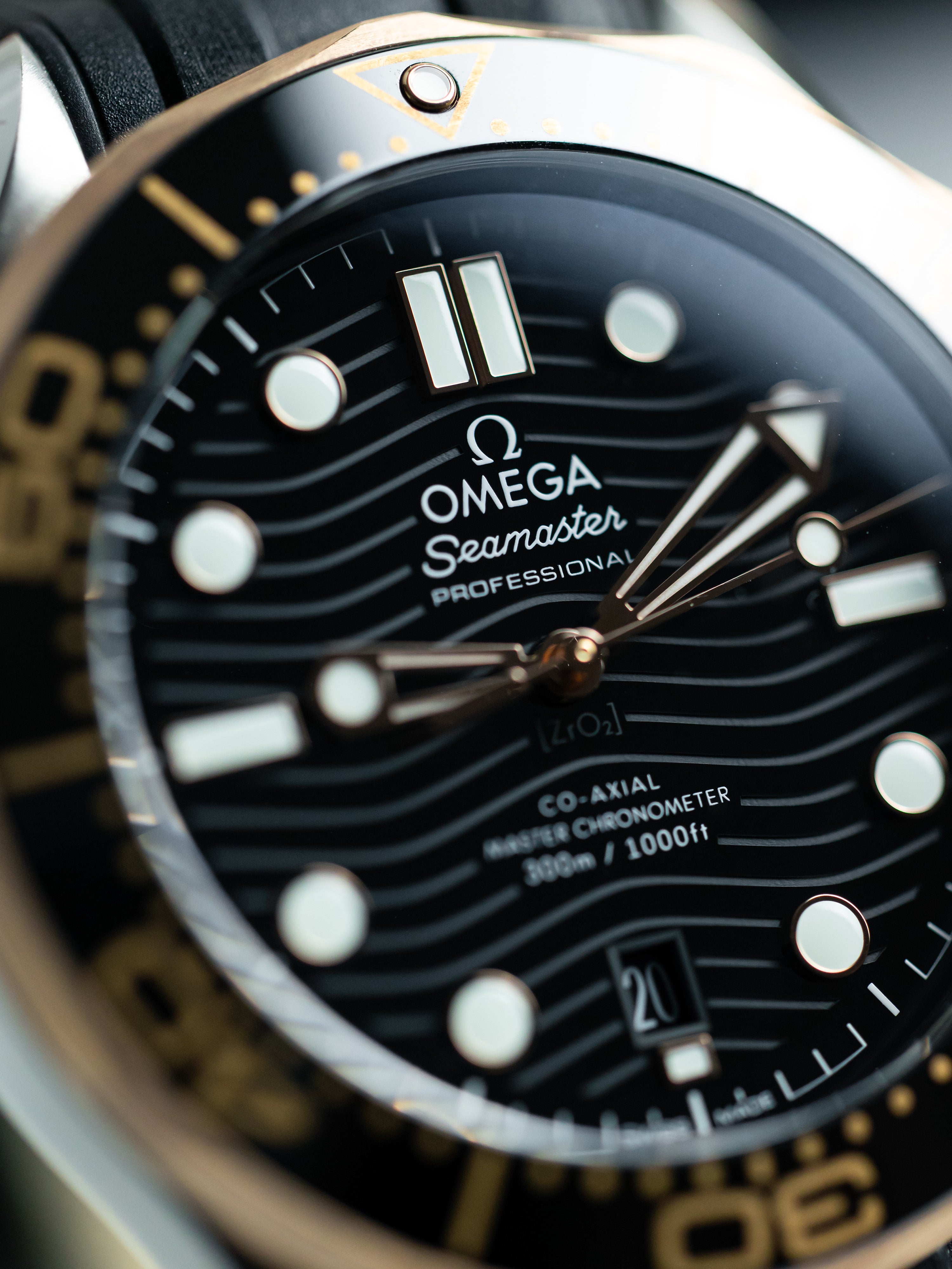 2023 Omega Speedmaster Diver 300m Co-Axil Master Chronometer 42mm