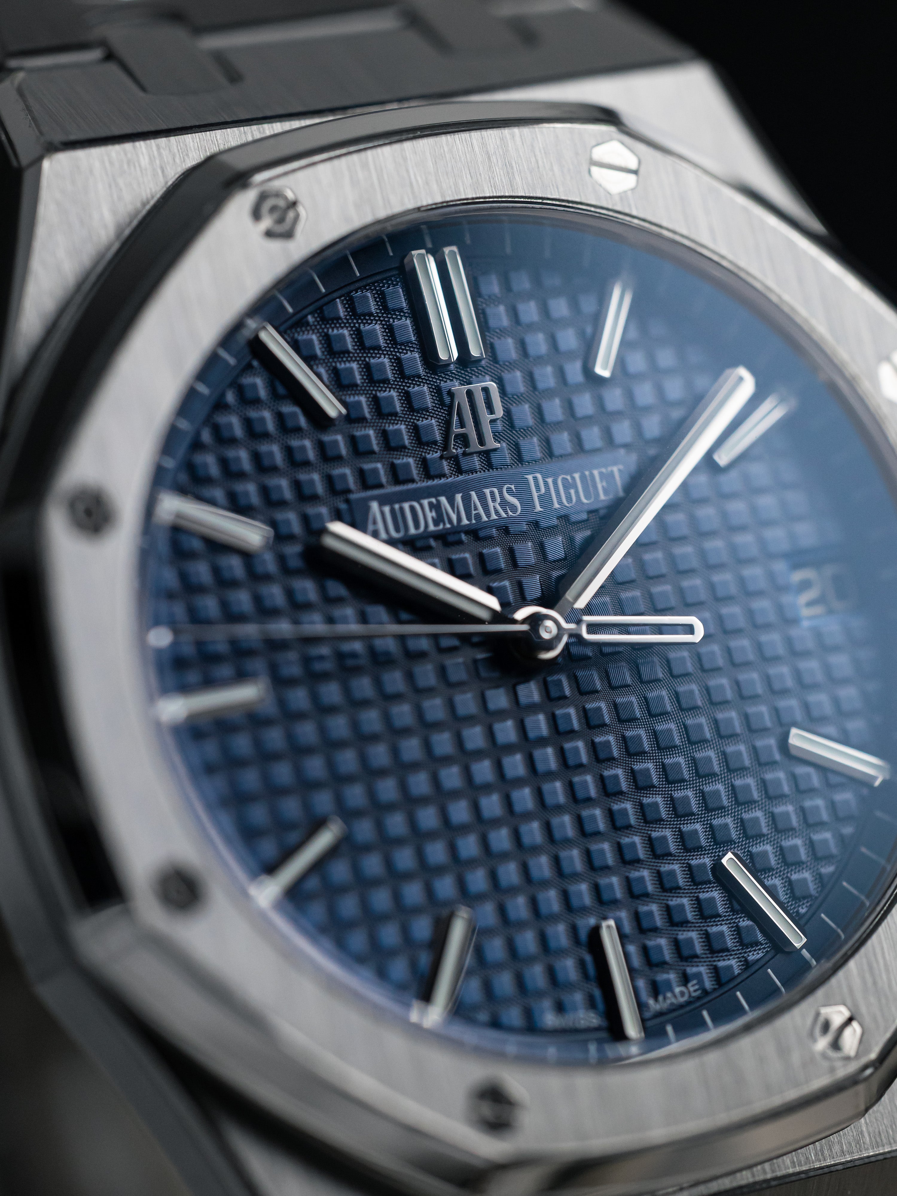 2022 Audemars Piguet Royal Oak 41mm Blue Dial (Discontinued)