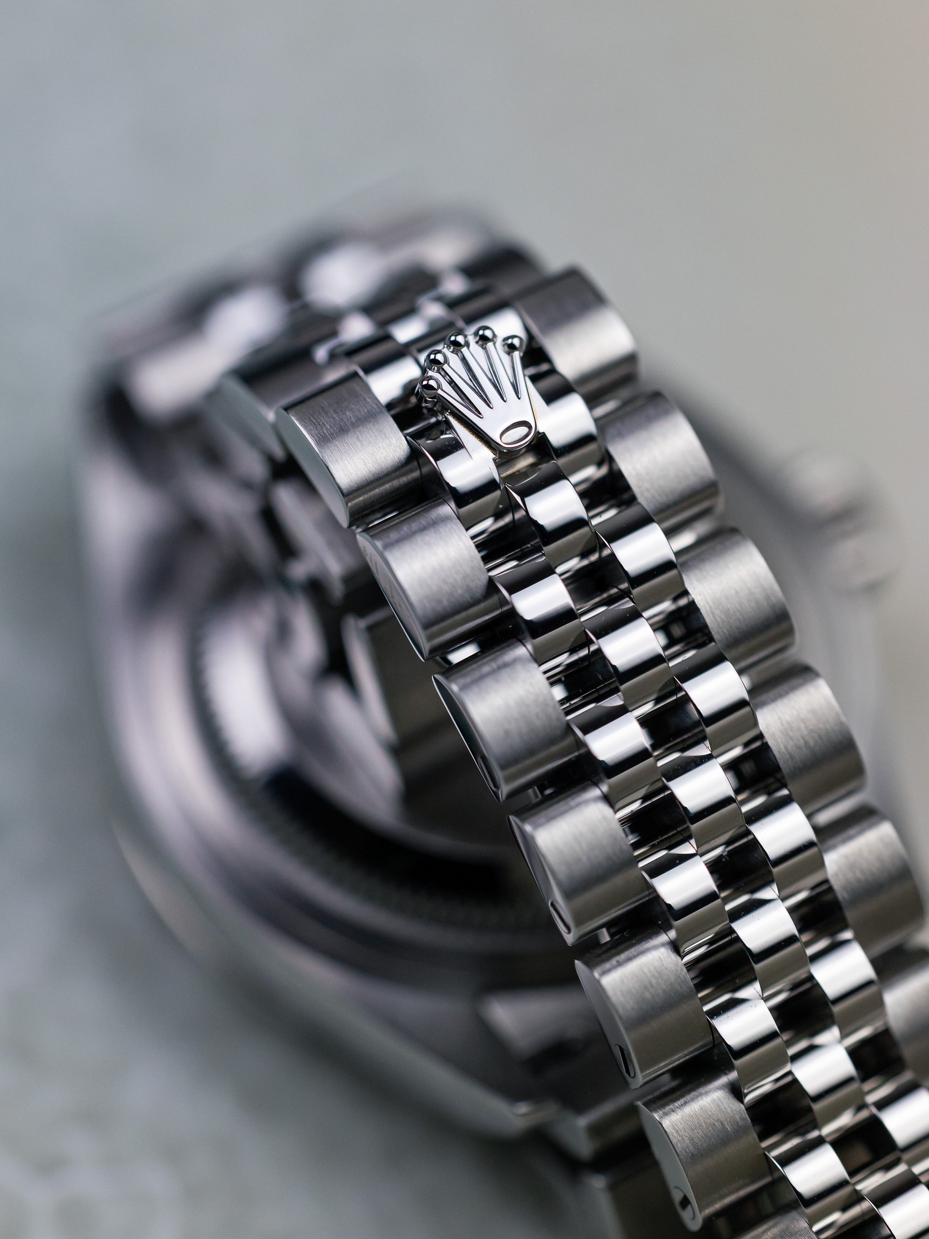 2025 Rolex Lady-Datejust Mother of Pearl Diamond Dial