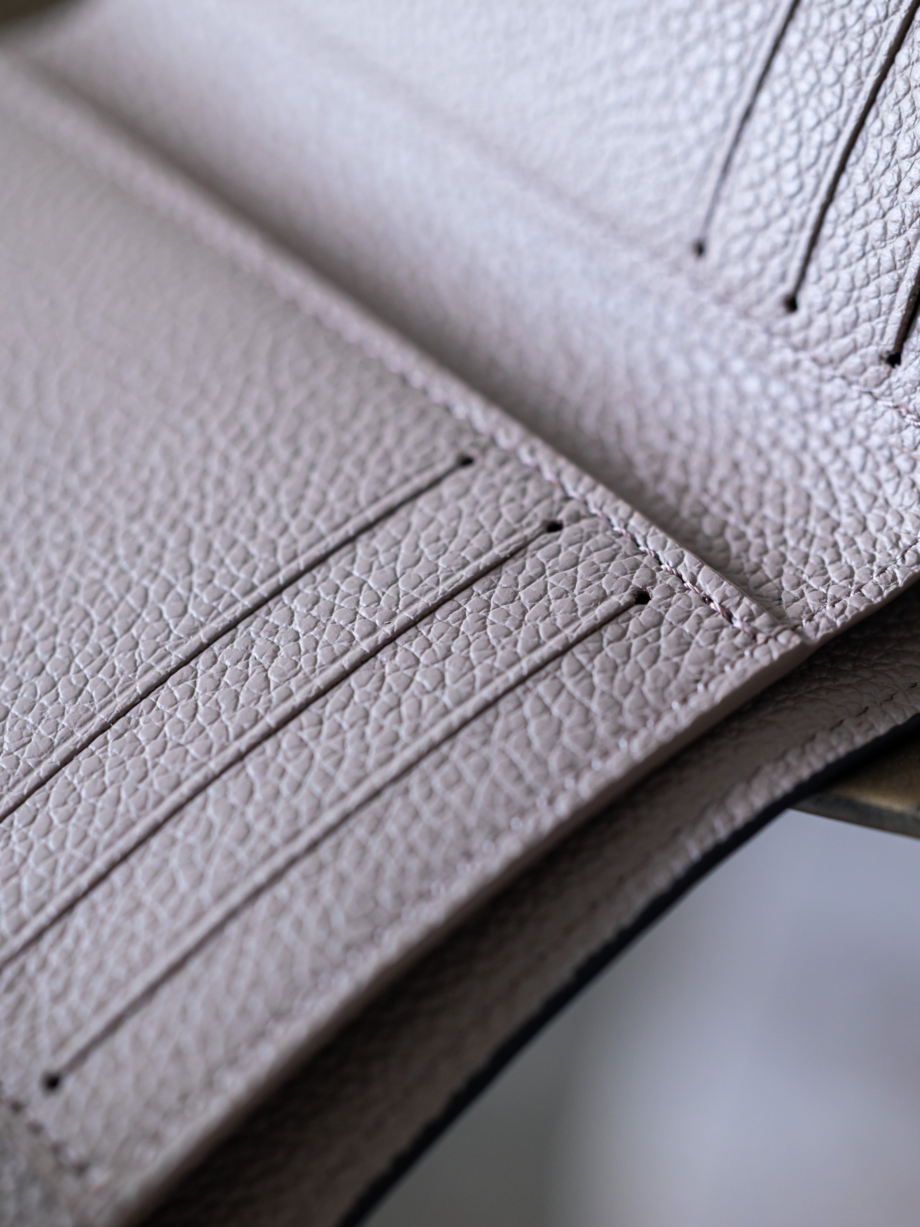 2024 Louis Vuitton Victorian Wallet Tourterelle/Crème