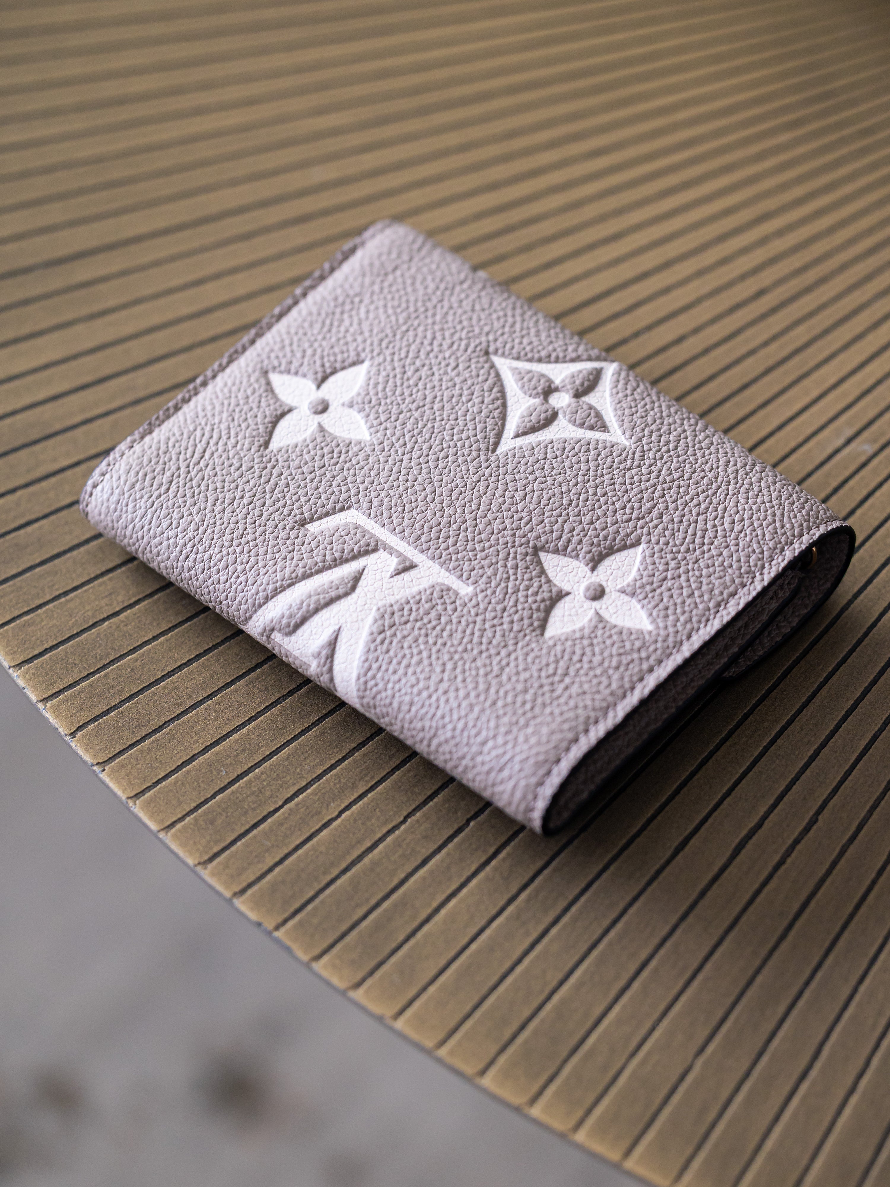 2024 Louis Vuitton Victorian Wallet Tourterelle/Crème