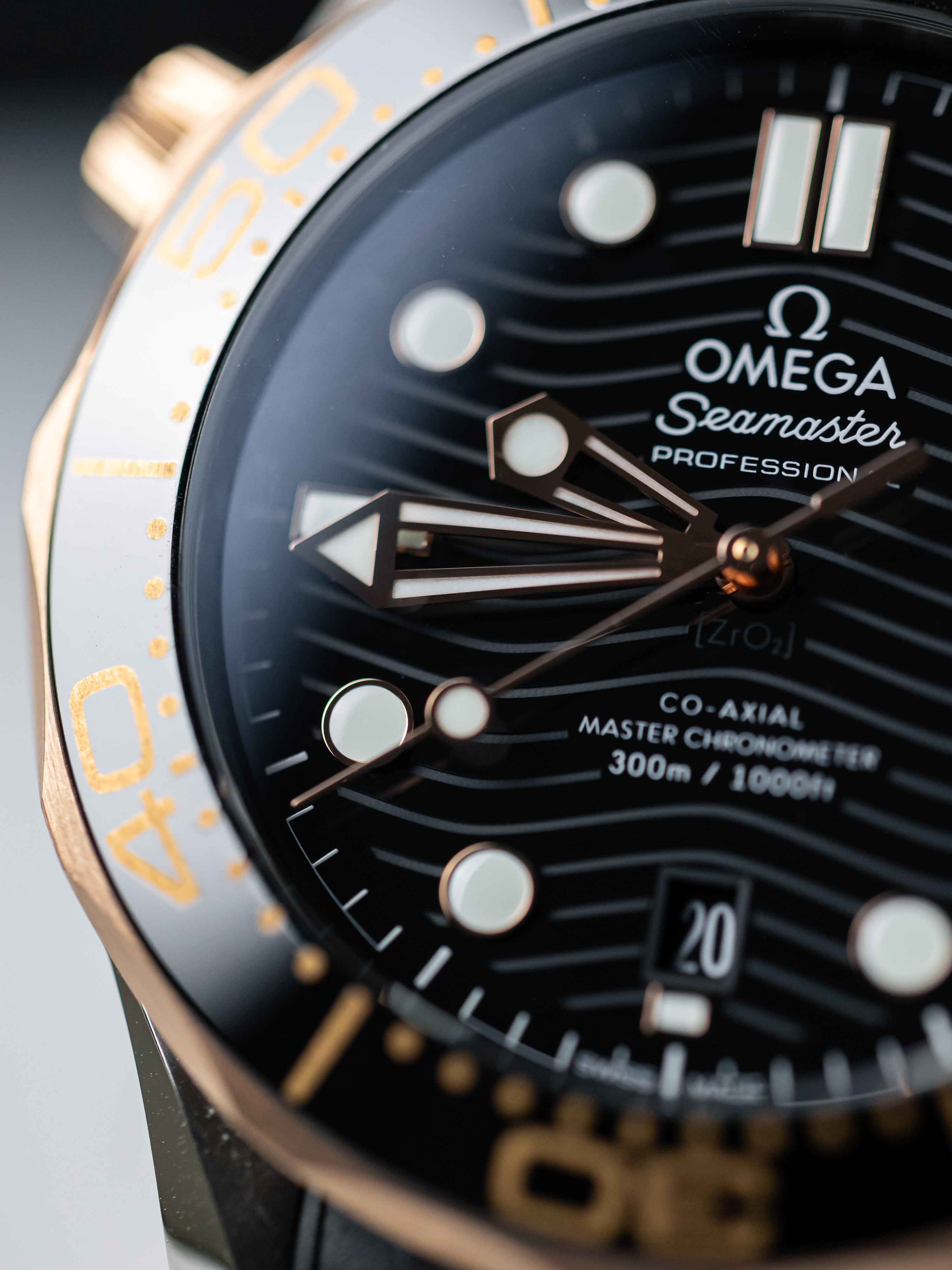 2023 Omega Speedmaster Diver 300m Co-Axil Master Chronometer 42mm