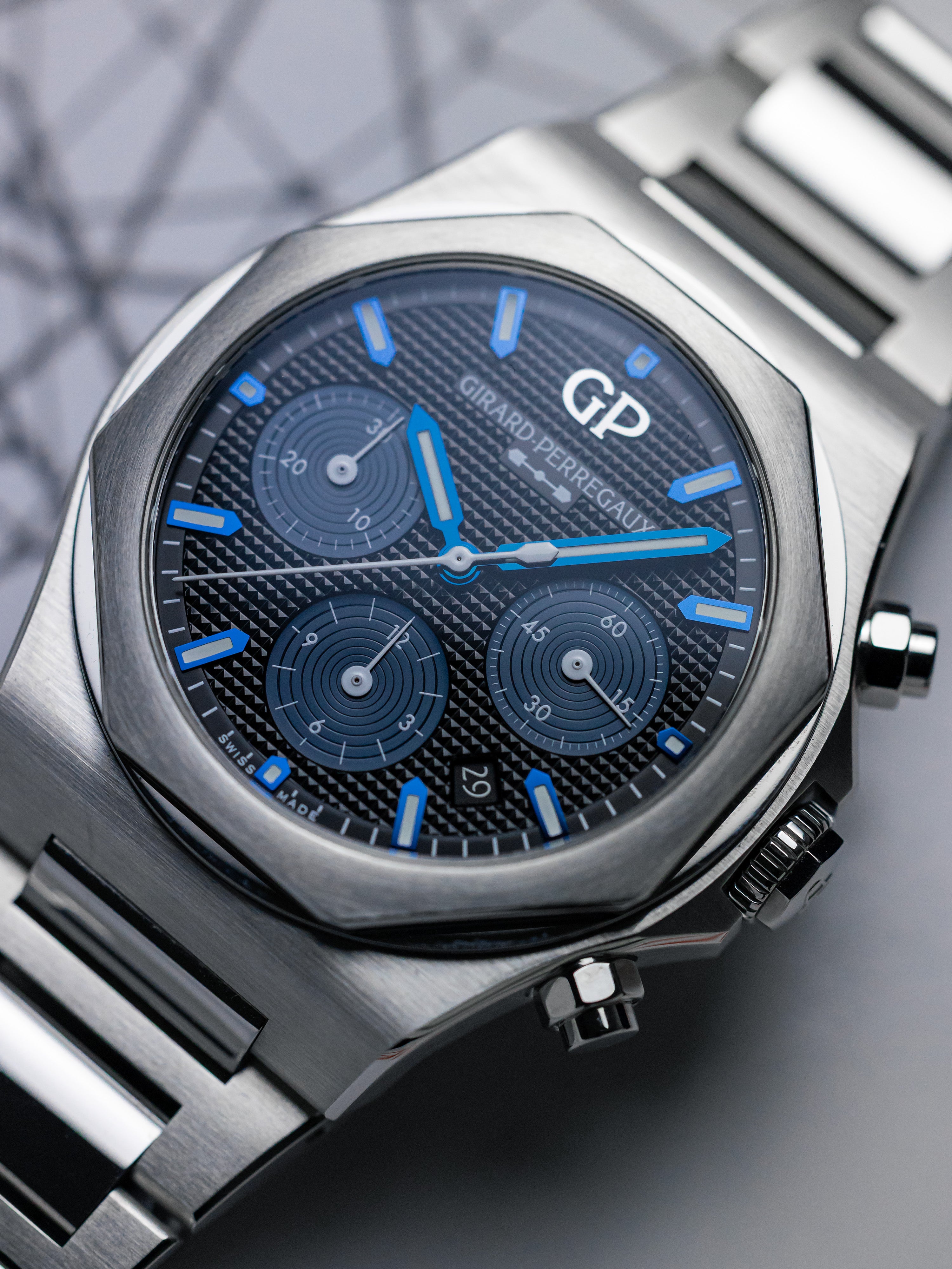 2025 Girard-Perregaux Laureato Chronograph