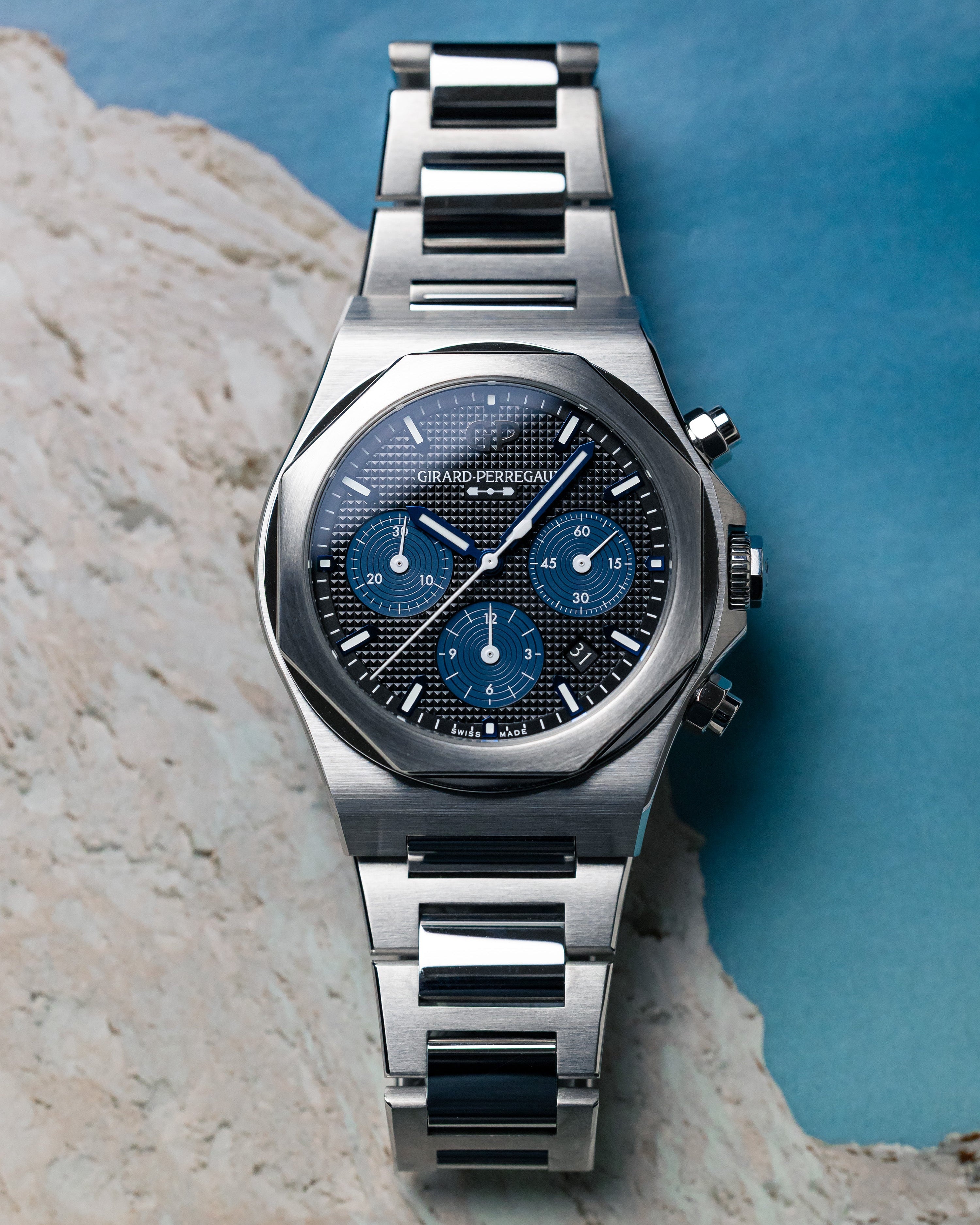 2025 Girard-Perregaux Laureato Chronograph