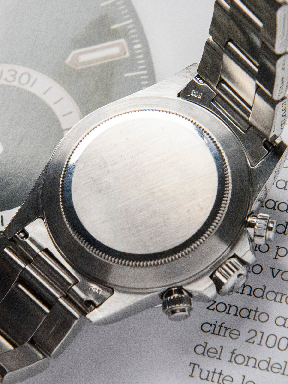 1989 (1990) Rolex Cosmograph Daytona – R Serial, Floating dial, 200 bezel, full set.